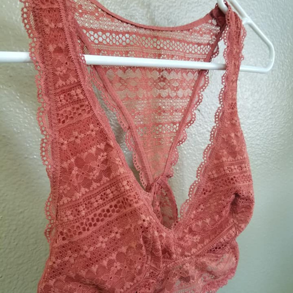 Victoria's Secret lace racerback bralette - Picture 2 of 4